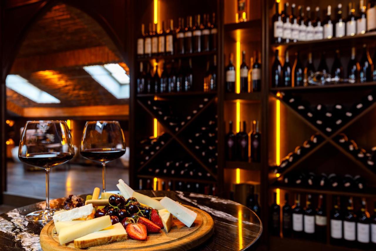 Cronton Design Hotel Стамбул Екстер'єр фото Wine and cheese